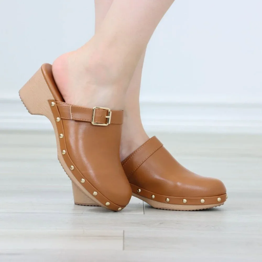 Low Heel Studded Clogs Slip On Faux Leather Mules Retro Style Shoes Lightweight - Picture 4 of 15